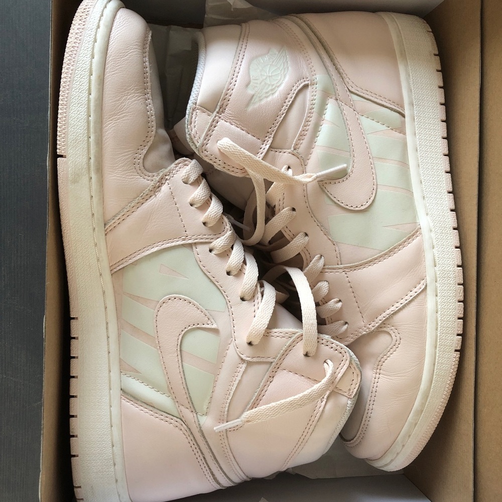 Air Jordan 1 high guava ice